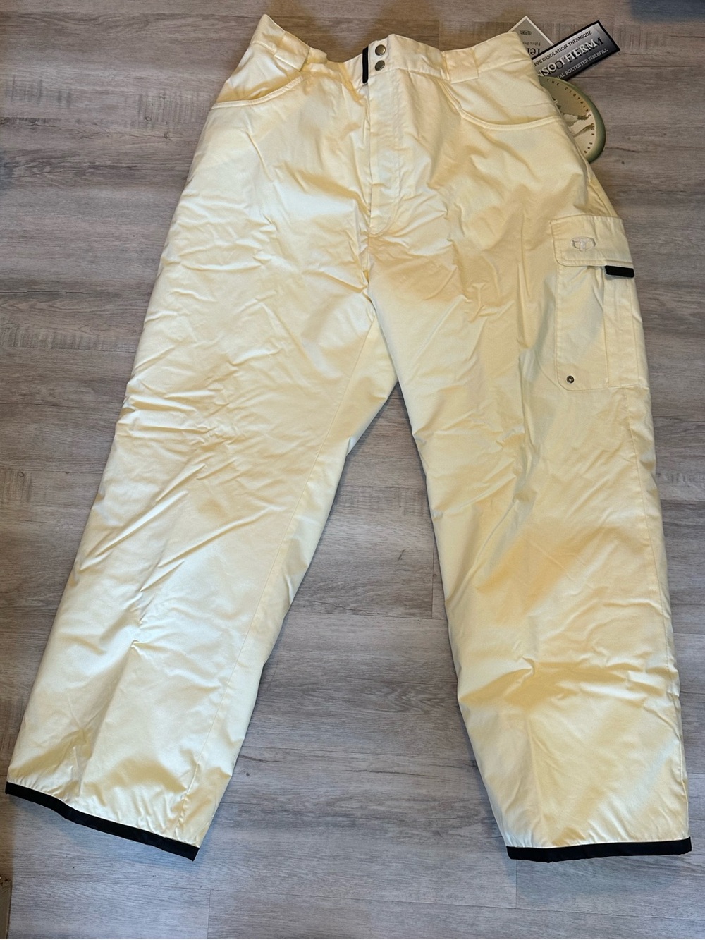Men's Cream Cargo Snowboarding Pants - Functional Outdoor Trousers